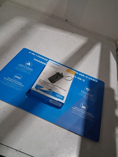 ANKER 3-IN1 10K WIRELESS PORTABLE CHARGER WITH BUILT-IN USB-C CABLE - 30W - 10000MAH - BLACK (MODEL:3431800) image 2