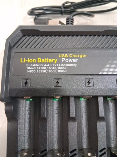 ADJUSTABLE 4-SLOT LITHIUM BATTERY SMART CHARGER - 2000MAH 5V - BLACK (MODEL: MS-5D84A) image 3
