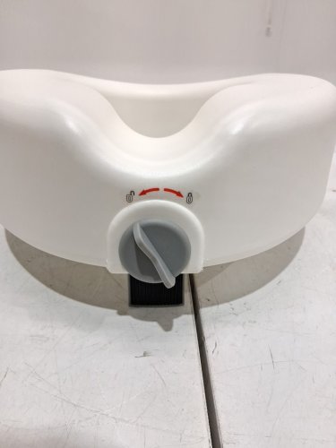 Medline Raised Toilet Seat with lock - 5'' x 16.6'' x 17.3'' - 400lb - white (model: ‎G4-501RX1) image 4