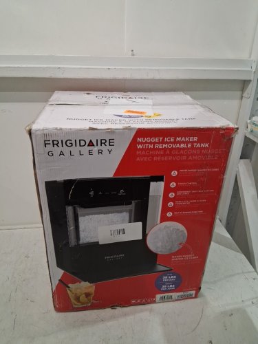 Frigidaire Gallery 38 lbs. Countertop Nugget Ice Maker-easy crush ice-Black (model: efic264-black/fgic264-black) image 2
