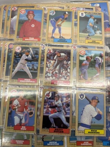 380 APPROX ASSSTD O-PEE-CHEE 1987 BASEBALL CARDS image 19