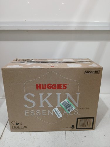 132PK Huggies Skin Essentials Baby Diapers - Size 5 (27+ lbs) - DISNEY image 2
