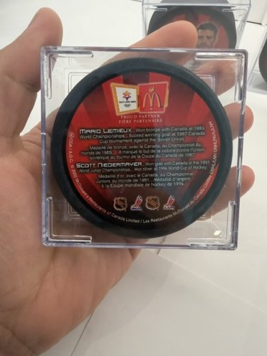 5PC SET COLLECTIBLE TEAM CANADA SALT LAKE 2002 MCDONALDS COLLECTOR HOCKEY PUCKS image 6
