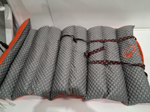 BRENT WOOF REVERSIBLE TRAVEL COOLING PET MAT - 26" X 43" - orange/grey (MODEL: 1935076) image 4