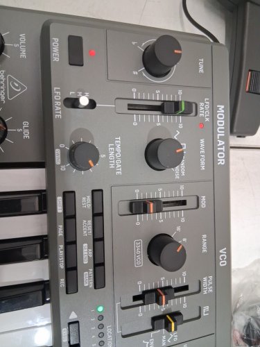 Behringer MK II 32-key Monophonic Analog Synthesizer - Grey (model:MS-1) image 3
