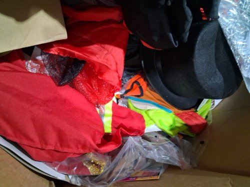 assorted MIXED item Halloween costume MYSTERY PALLET - VARIOUS costumes - aprox 150+ (PALLET #3) image 9