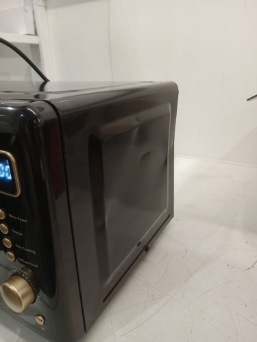 Frigidaire Retro Microwave Oven - 0.7CU.FT - 700W - retro Black/Gold (Model: EMW788-BLACKGLD) image 3