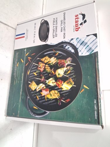staub grill pan with integrated handles - 12" round - cast iron (model: 1894933) image 2