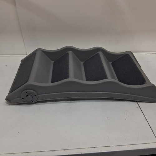 AMAZON BASICS FOLDABLE 4-STEP PET STAIRS - 19.8" x 16" x 25.9" - GREY (Model: B09T45VHNG) image 3