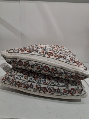 2PK Town & Country Living Washluxe Decorative Pillows - 22" x 22" - MULTI-COLOUR FLORAL  (Model: 1901552) image 4