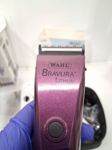 WAHL 5-IN-1 ADJUSTABLE BRAVURA ULTIMATE PROFESSIONAL PERFORMANCE CORDLESS RECHARGEABLE PET HAIR CLIPPER - purple (MODEL: 59164) image 5