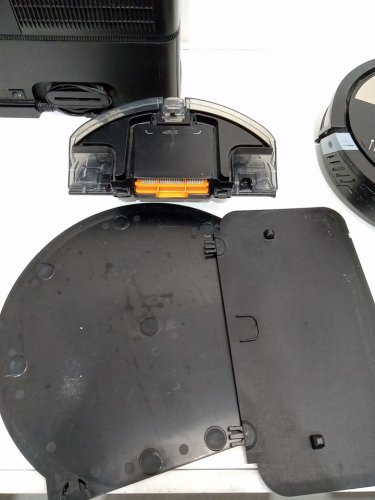 Shark matrix plus 2-in-1 Robot Vacuum and Mop with XL HEPA Self-Empty Base, Bagless, 60-Day Capacity & Matrix Clean Navigation - black/gold (model: aV2610bfca/rv2600ca) image 14