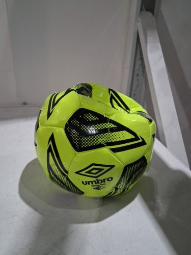 Umbro Diamond Viper S5 Soccer Ball -size 5- yellow/black (model: 31073642) image 2
