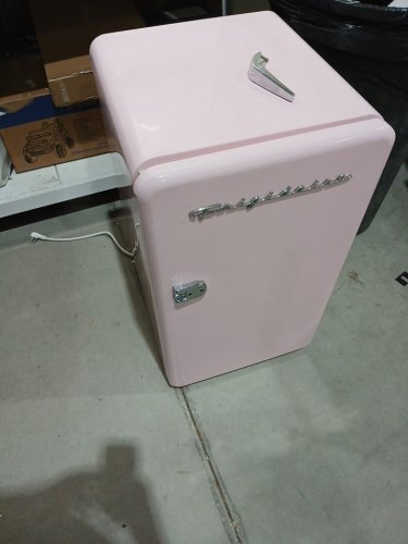 frigidaire compact rounded retro premium mini fridge - 3.2 cu.ft - pink (model: efr372-pink-6com) image 2