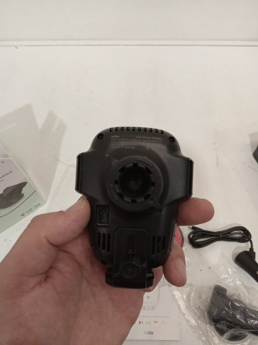 Iottie Auto Sense Wireless Qi Charging Automatic Clamping Dashboard Phone Car Mount - (Model: HLCRIO161) image 3