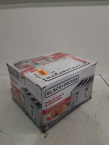 BLACK+DECKER 4 Slice toaster - Extra Wide Slots for Bagels and Artisan Breads - Stainless Steel- (model:TR4900SSD) image 2