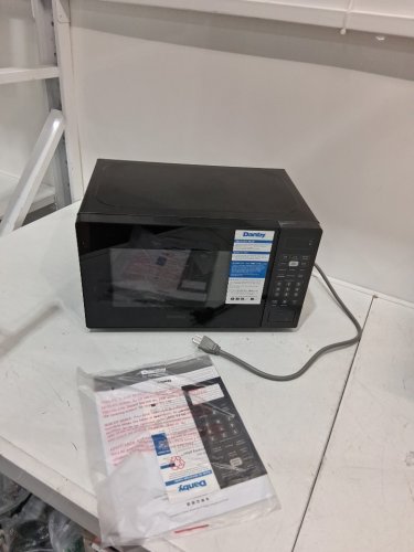 DANBY COUNTERTOP MICROWAVE OVEN - 0.7 CU/FT - BLACK ( MODEL- DBMW0721BBB) image 3