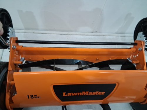 Lawnmaster Environmentally friendly MOTORLESS Push Reel Lawn Mower - 18" - 5" blade - orange (model: LMRM1801) image 5