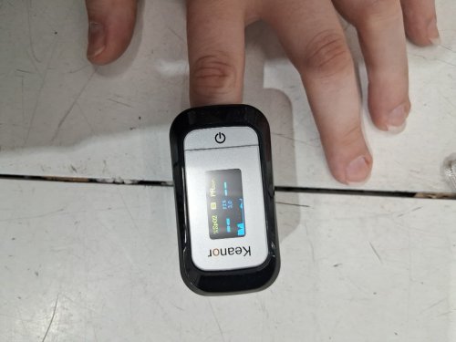 KEANOR PORTABLE FINGER PULSE OXIMETER FOR SPO2 BLOOD OXYGEN SATURATION & HEART RATE READER - BLACK/silver (MODEL: BSX251) image 4