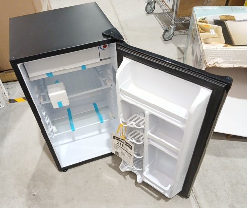 DANBY DESIGNER COMPACT REFRIGERATOR FRIDGE WITH FREEZER SECTION - 3.2 CU.FT - BLACK/STAINLESS STEEL (MODEL: DCR032A2BSLDD) image 4
