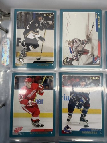 300 APPROX ASSSTD 2003 O-PEE-CHE NHL HOCKEY CARDS image 11