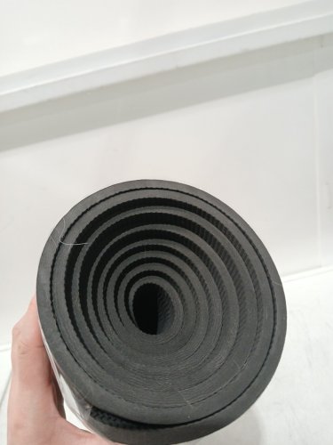 Amazon Basics 1/4" Thick TPE Exercise Yoga Mat with Carrying Strap - 72" x 24" - Black (model: TPE-B001-04) image 4