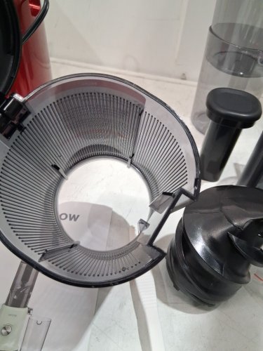 SIFENE Whole Slow Masticating Juicer, 4.3" Wide Chute & Quiet Motor - 600ML - 150W - red (model: JS8202) image 4