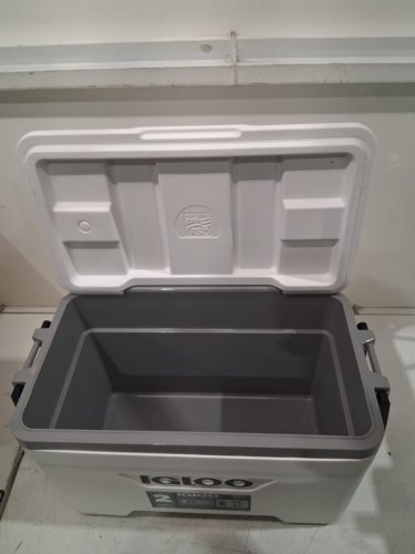 igloo compact size Swing-up handle Marine Cooler - 25QT - white (model: 00049550) image 4