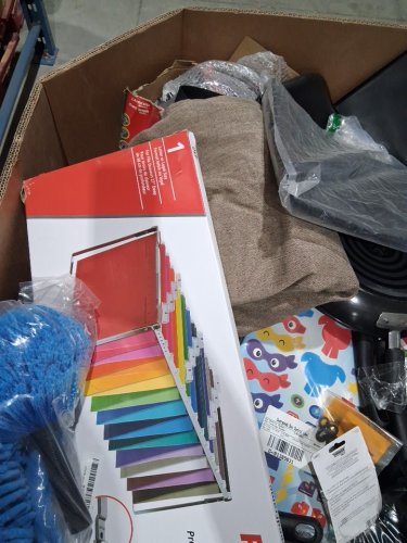 assorted MIXED item MYSTERY PALLET - VARIOUS PRODUCTS - aprox 300+ - (pallet #20) image 6