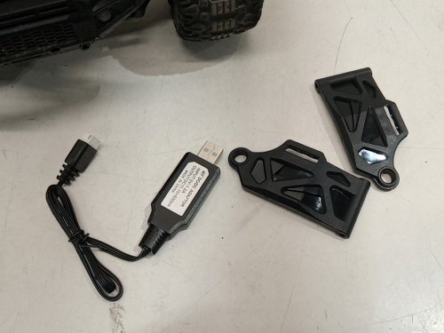 deerc all terrain Brushless rc monster truck - 1:10 scale - 60km/h 4wd - 2.4ghx - black - (model:209e) image 5