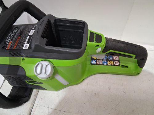 GREENWORKS PRO CORDLESS CHAINSAW *TOOL ONLY* - 40V - 16"- GREEN/BLACK (MODEL: 2000800/CSF401) image 5