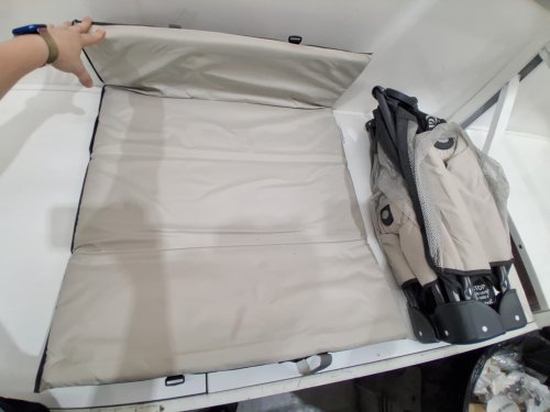 Graco Pack n' Play on the go zip playard - reeves - black/grey (model: 2217526) image 6