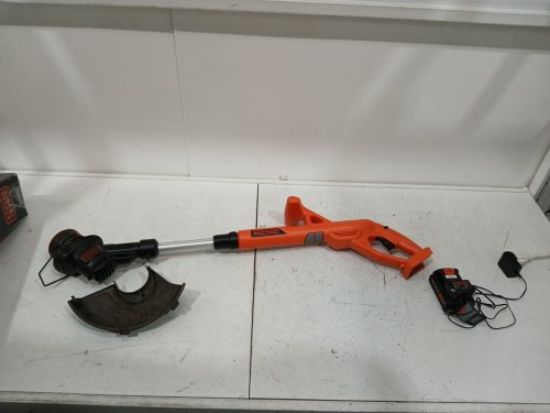 BLACK+DECKER STRING TRIMMER/EDGER - 10" - BLACK/ORANGE (MODEL: LST201-ca) image 4