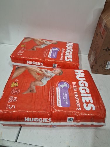132PK HUGGIES LITTLE MOVERS DIAPERS - SIZE 5 (27+LBS) - DISNEY BABY LION KING (MODEL: 56316) image 3
