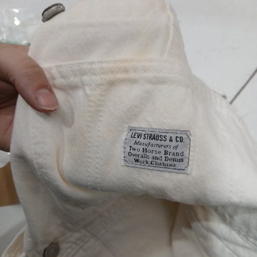 LEVI'S VINTAGE DENIM OVERALLS - EXTRA SMALL - WHITE - (MODEL:853150044) image 4