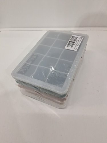 6pc Silicone Ice Cube with lid image 2