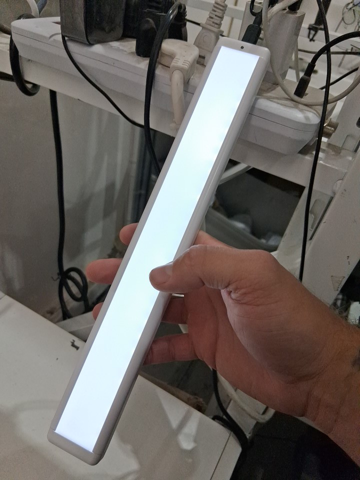 3PK Infinity X1 Remote control rechargable motion activated wireless undercabinet lights with magnetic mounting  - 200lm - white (model: 1938108) image 3
