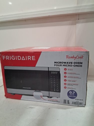 FRIGIDAIRE STAINLESS STEEL MICROWAVE OVEN- 0.7CU.FT - BLACK/SILVER (MODEL:EMW729 -B) image 2