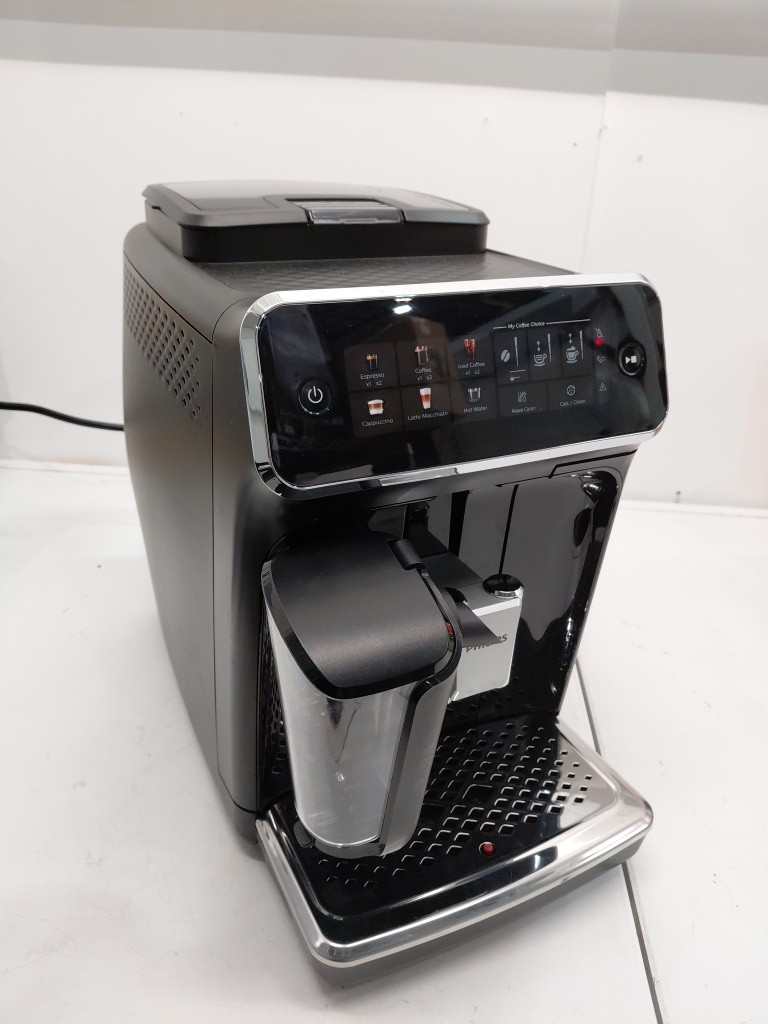 Philips lattego 3300 series fully automatic ESPRESSO MACHINE WITH BUILT-IN GRINDER - BLACK (MODEL: ep3341/50) image 2