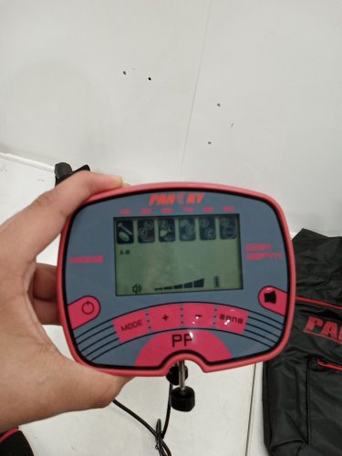 PANCKY Waterproof Metal Detector with 5 Modes and LCD Display - 47.3" to 55.2" Adjustable Length - Black/Red (Model: PK-0075) image 4