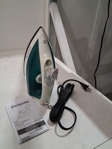 PROCTOR-SILEX LIGHTWEIGHT nonstick steam iron - white/green (model: 17291PS) image 3