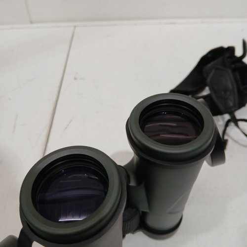 Gosky 10x42 Roof Prism Binoculars with carrying bag image 3
