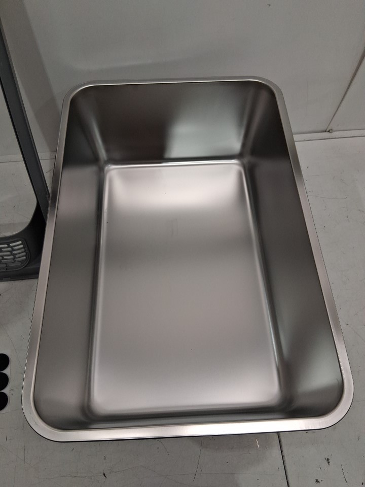 XINHEVERT Open Stainless Steel Cat Litter Box - Steel (Model: OSS495) image 4