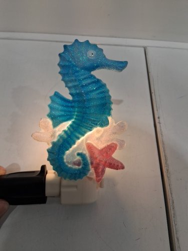 Novelty Lights LED Seahorse Night light - warm white (model: NL-LED-SEAHORSE) image 3