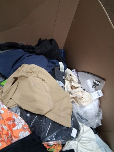 assorted MIXED Clothes MYSTERY PALLET - VARIOUS clothes and sizes - aprox 300+ (PALLET #3) image 6