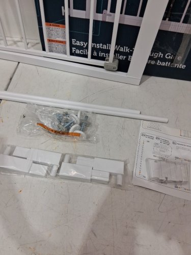 SAFETY 1ST EASY INSTALL WALK THROUGH BABY GATE - 29" - 38" X 28" - WHITE (MODEL: GA105CWHOF2) image 3