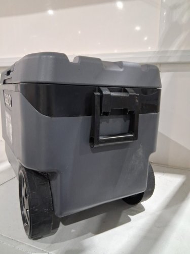 Igloo MaxCold Cooler - 85L/137 12oz cans cap - 17.5” x 19.1” x 31.6” - Grey (Model: 1872190/35148/35227) image 5