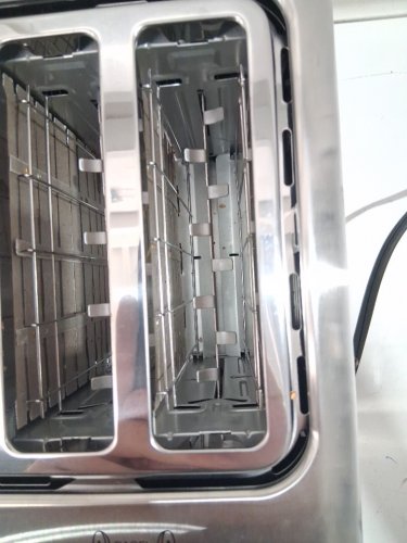 Salton 4 Slice Touchscreen Toaster - 1800W - SILVER (MODEL1992872 / ET2179) image 4