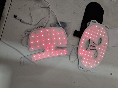 mailbox led red light therepy mask and neck light with 4 powerful led colours - 264 Professional LEDs - 2100mAh Rechargeable Remote image 5