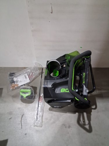 Greenworks PRO Cordless electric Snow Thrower *tool only* - 20" path 80v - green/black (MODEL: 2601302) image 2